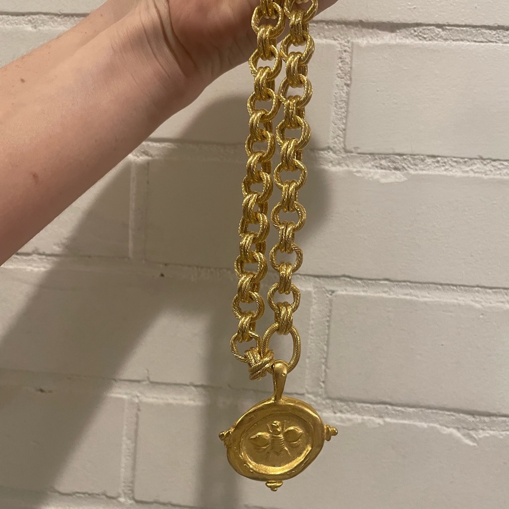 Susan Shaw bee necklace.